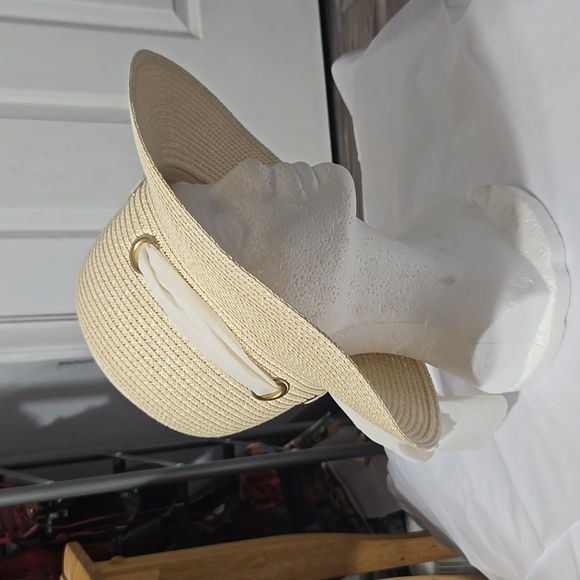 Cute paper hat with Bow Tan/cream - Picture 1 of 11